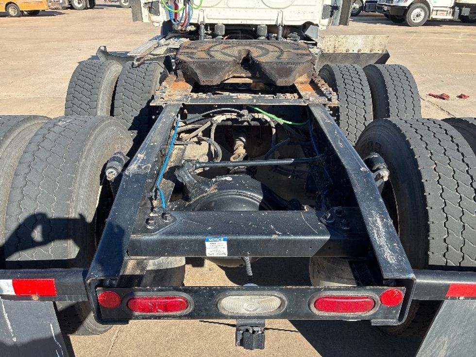 Day Cab Tractor-Heavy Duty Tractors-Freightliner-2020-T11664ST-Lubbock-TX-184,691\n\t\tmiles-$ 65,250 - Image 6