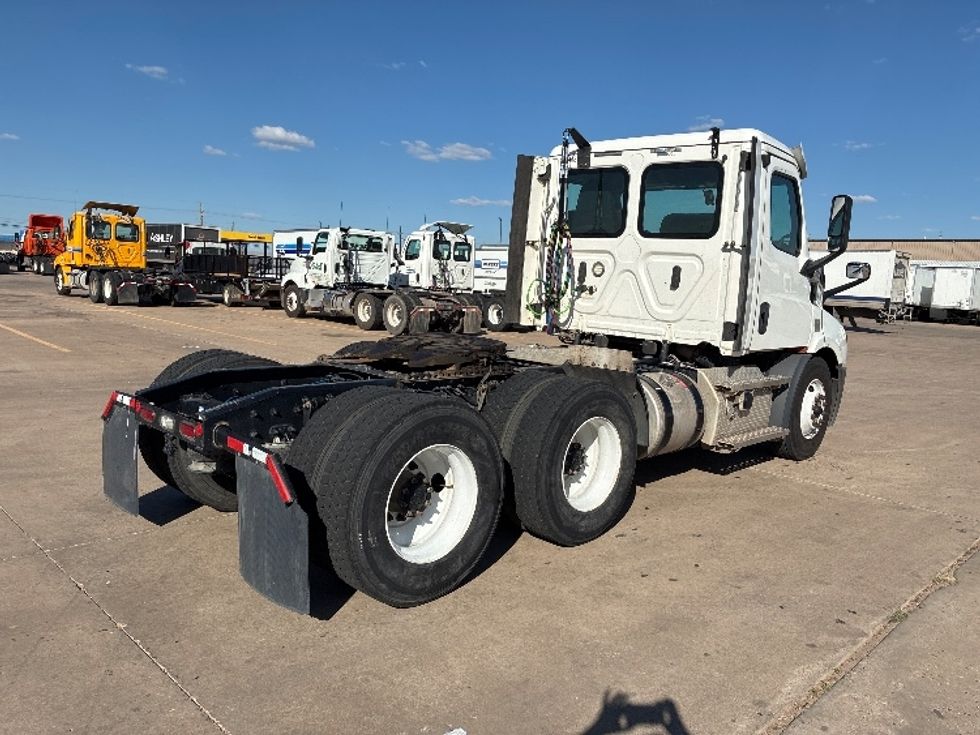 Day Cab Tractor-Heavy Duty Tractors-Freightliner-2020-T11664ST-Lubbock-TX-184,691\n\t\tmiles-$ 65,250 - Image 7