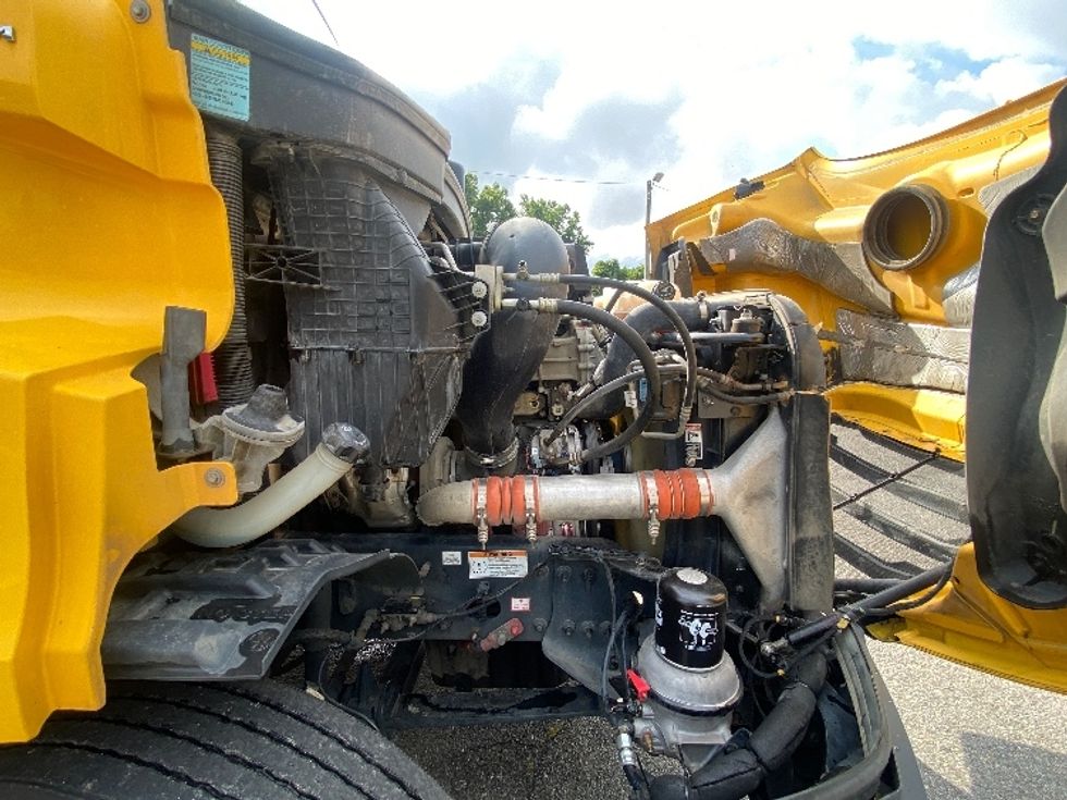 Day Cab Tractor-Heavy Duty Tractors-Freightliner-2020-T11664ST-Martinsville-VA-517,837\n\t\tmiles-$ 38,000 - Image 14