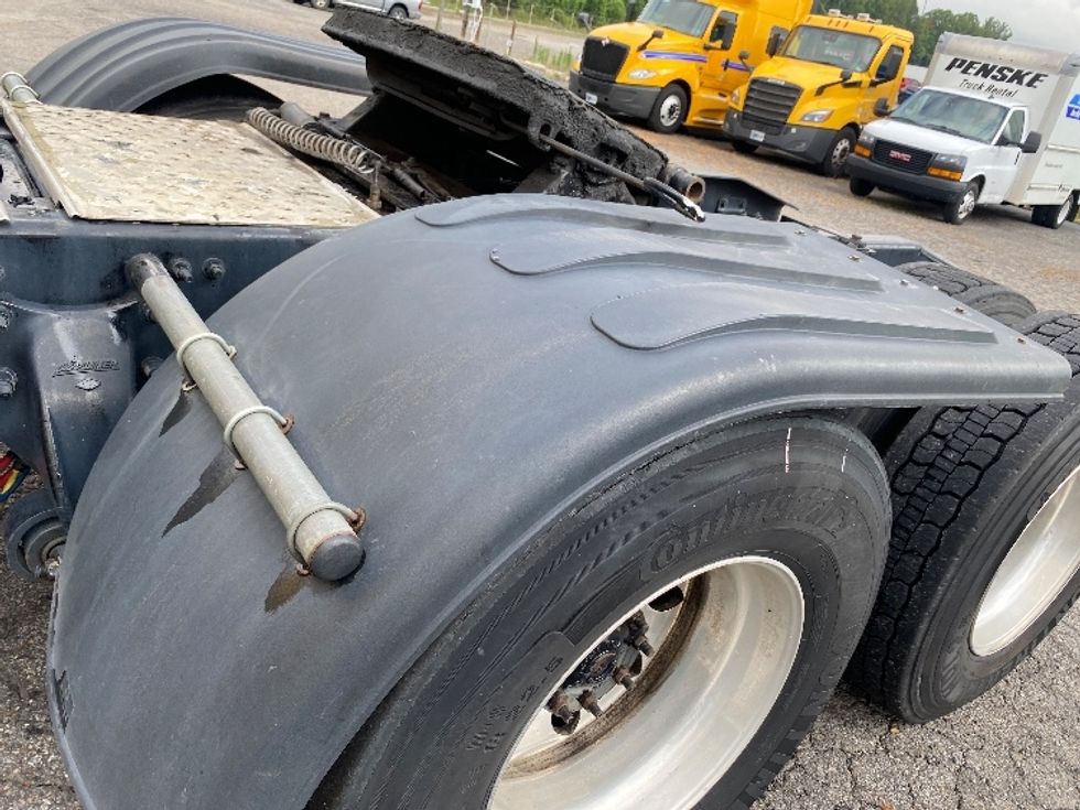 Day Cab Tractor-Heavy Duty Tractors-Freightliner-2020-T11664ST-Martinsville-VA-517,837\n\t\tmiles-$ 38,000 - Image 17
