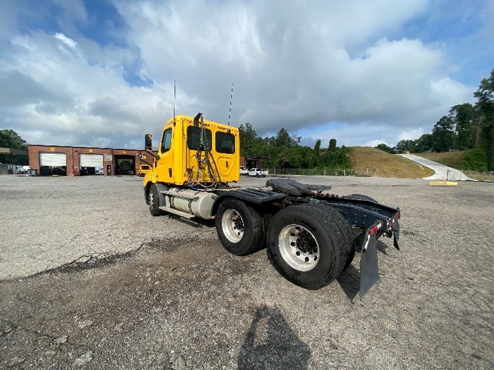 Day Cab Tractor-Heavy Duty Tractors-Freightliner-2020-T11664ST-Martinsville-VA-517,837\n\t\tmiles-$ 38,000 - Image 5