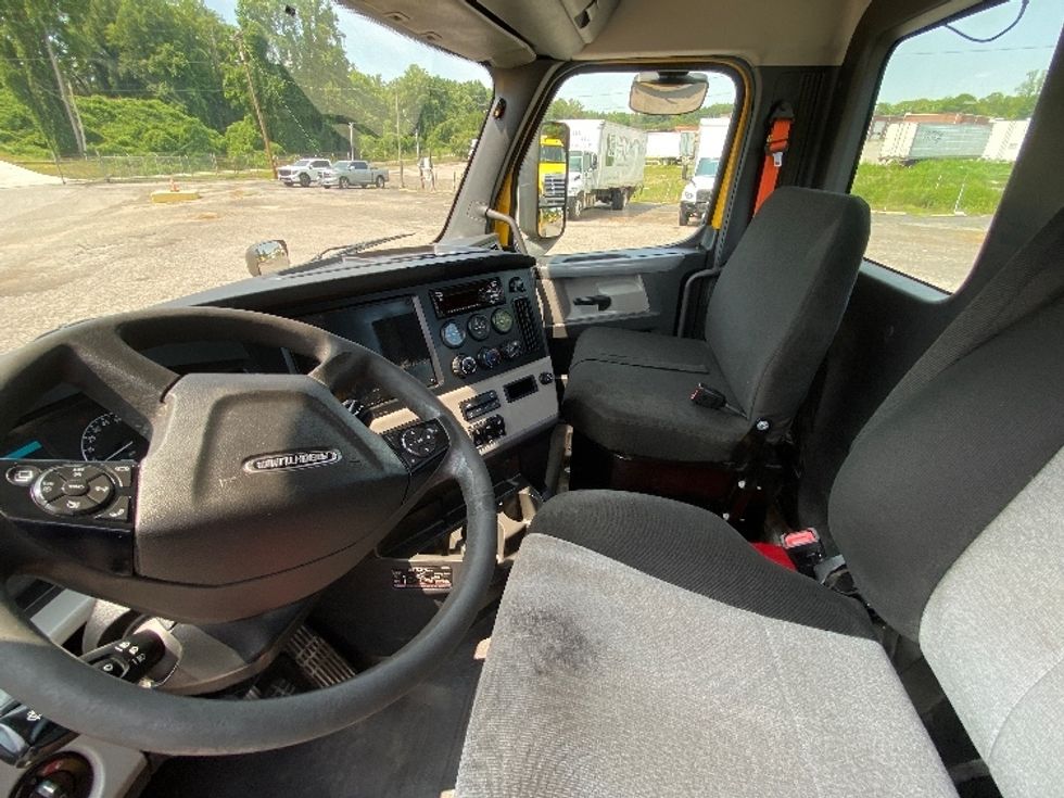 Day Cab Tractor-Heavy Duty Tractors-Freightliner-2020-T11664ST-Martinsville-VA-630,350\n\t\tmiles-$ 26,250 - Image 10