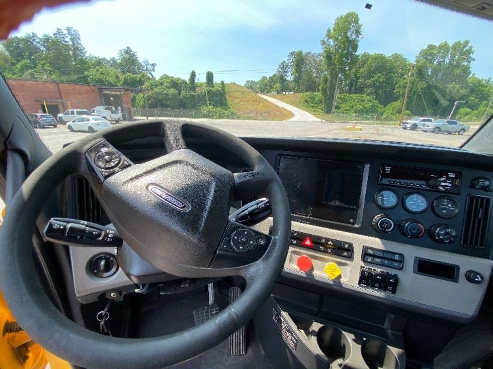 Day Cab Tractor-Heavy Duty Tractors-Freightliner-2020-T11664ST-Martinsville-VA-630,350\n\t\tmiles-$ 26,250 - Image 11