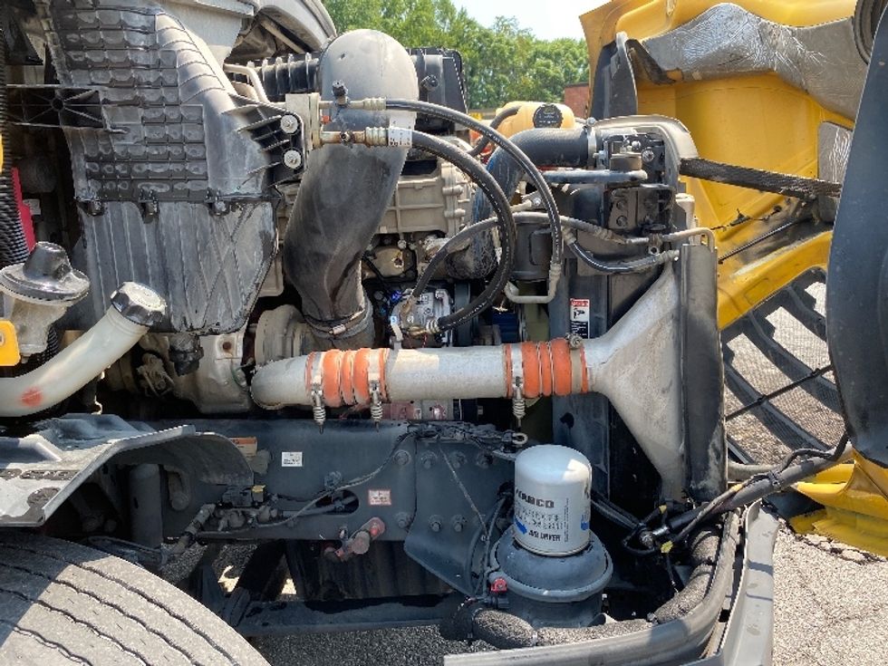 Day Cab Tractor-Heavy Duty Tractors-Freightliner-2020-T11664ST-Martinsville-VA-630,350\n\t\tmiles-$ 26,250 - Image 15