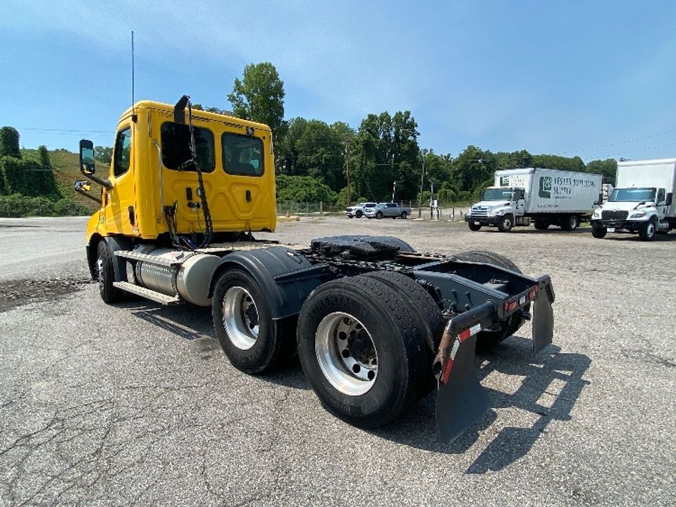 Day Cab Tractor-Heavy Duty Tractors-Freightliner-2020-T11664ST-Martinsville-VA-630,350\n\t\tmiles-$ 26,250 - Image 5