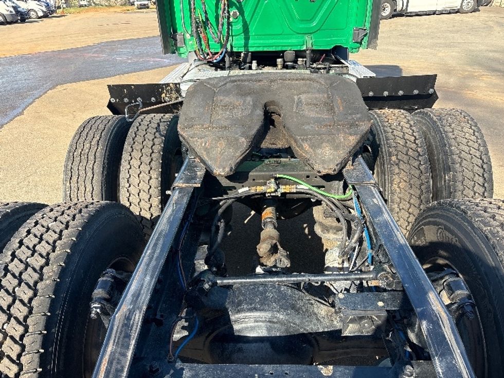 Day Cab Tractor-Heavy Duty Tractors-Freightliner-2020-T11664ST-Mebane-NC-500,448\n\t\tmiles-$ 41,250 - Image 6