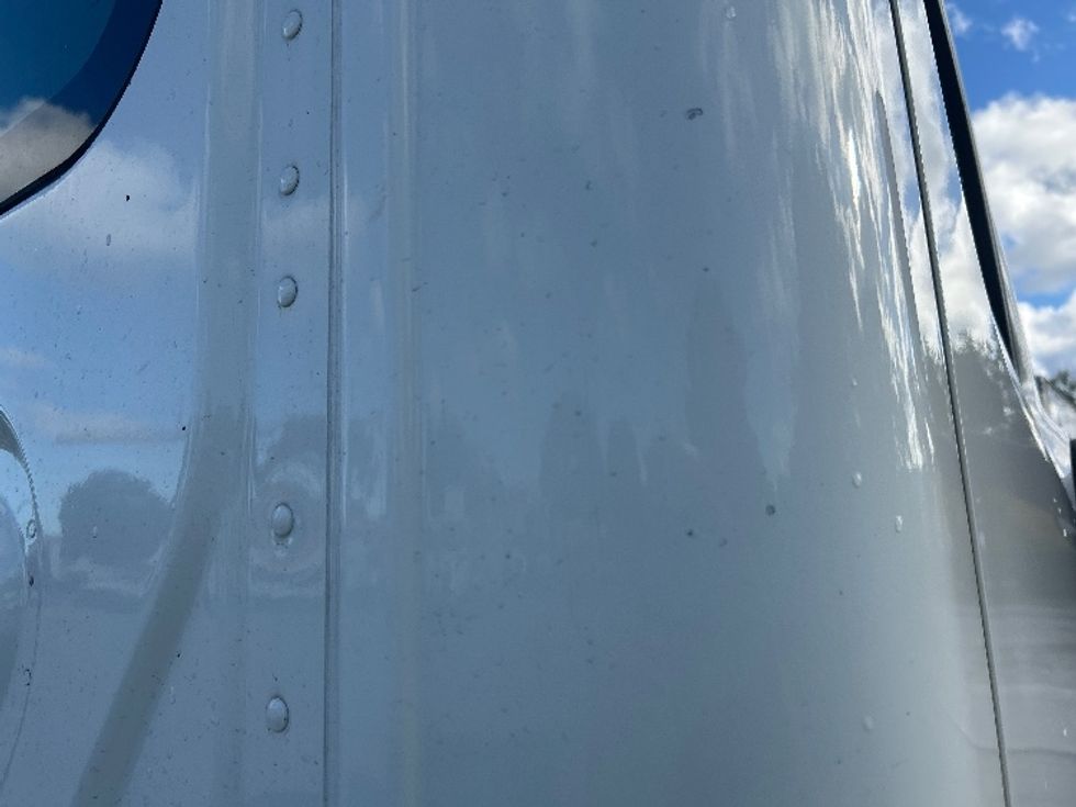 Day Cab Tractor-Heavy Duty Tractors-Freightliner-2020-T11664ST-Medley-FL-252,846\n\t\tmiles-$ 58,500 - Image 21