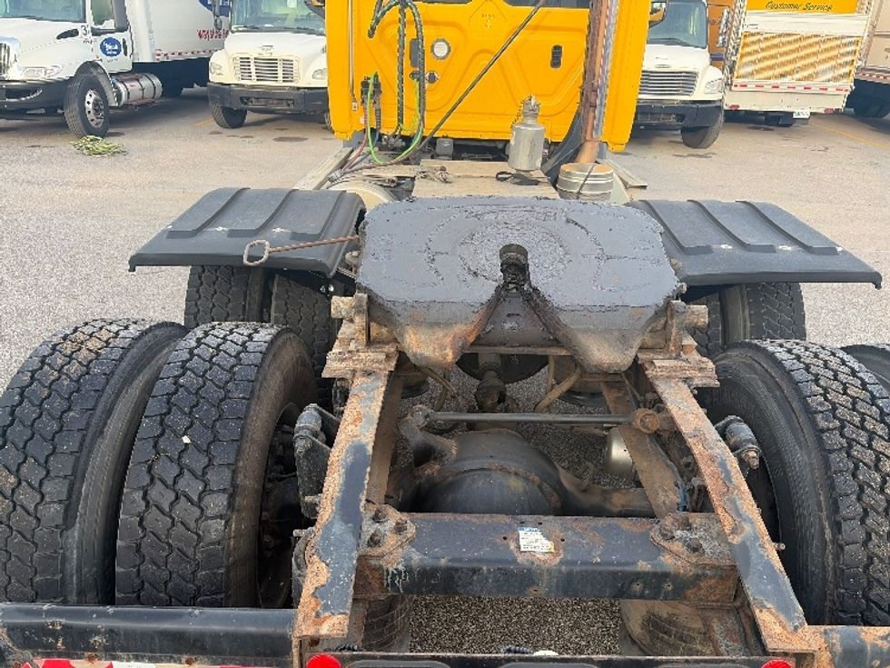 Day Cab Tractor-Heavy Duty Tractors-Freightliner-2020-T11664ST-Middlefield-OH-396,896\n\t\tmiles-$ 45,000 - Image 6