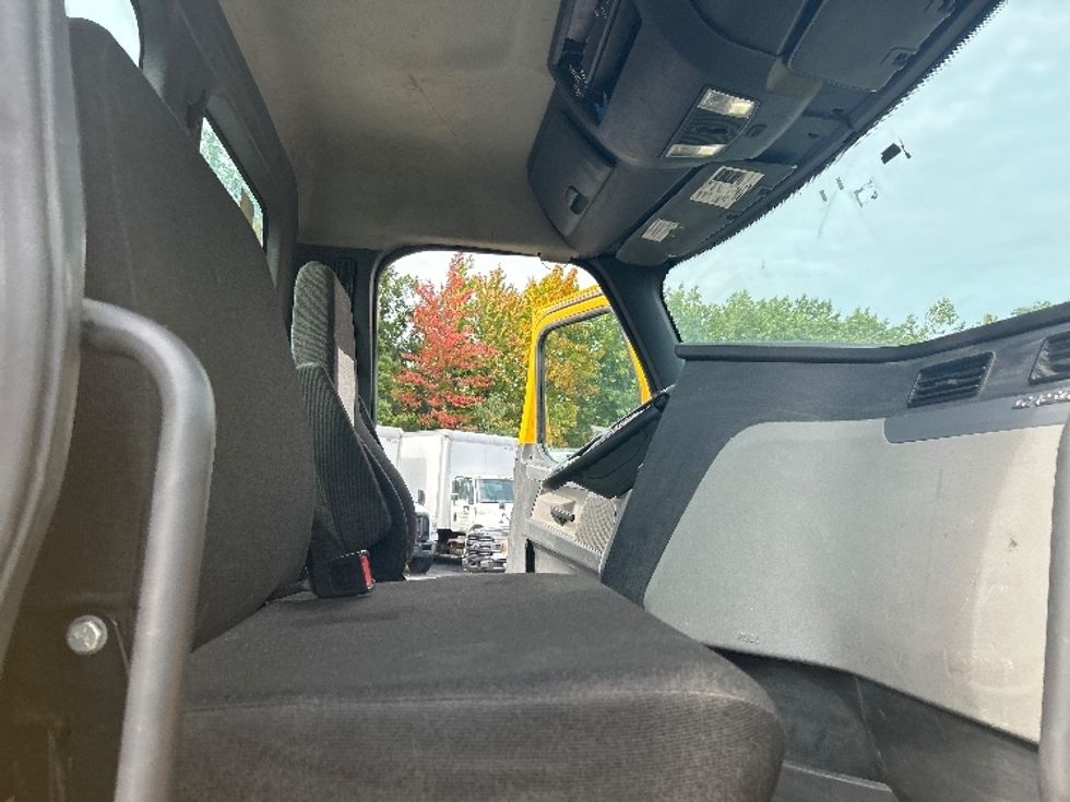Day Cab Tractor-Heavy Duty Tractors-Freightliner-2020-T11664ST-Middlefield-OH-406,122\n\t\tmiles-$ 44,500 - Image 12