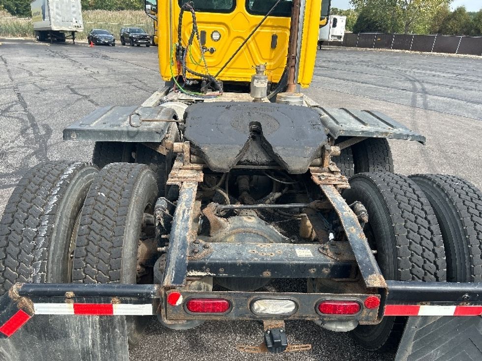 Day Cab Tractor-Heavy Duty Tractors-Freightliner-2020-T11664ST-Middlefield-OH-406,122\n\t\tmiles-$ 44,500 - Image 6
