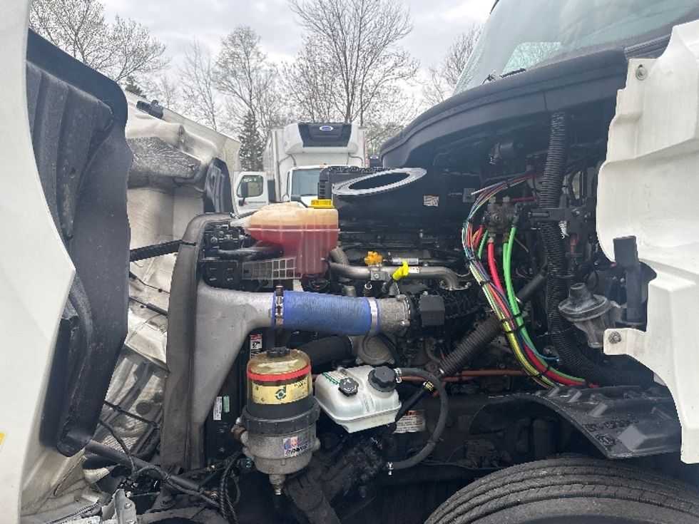 Day Cab Tractor-Heavy Duty Tractors-Freightliner-2020-T11664ST-Milwaukee-WI-555,708\n\t\tmiles-$ 38,750 - Image 16