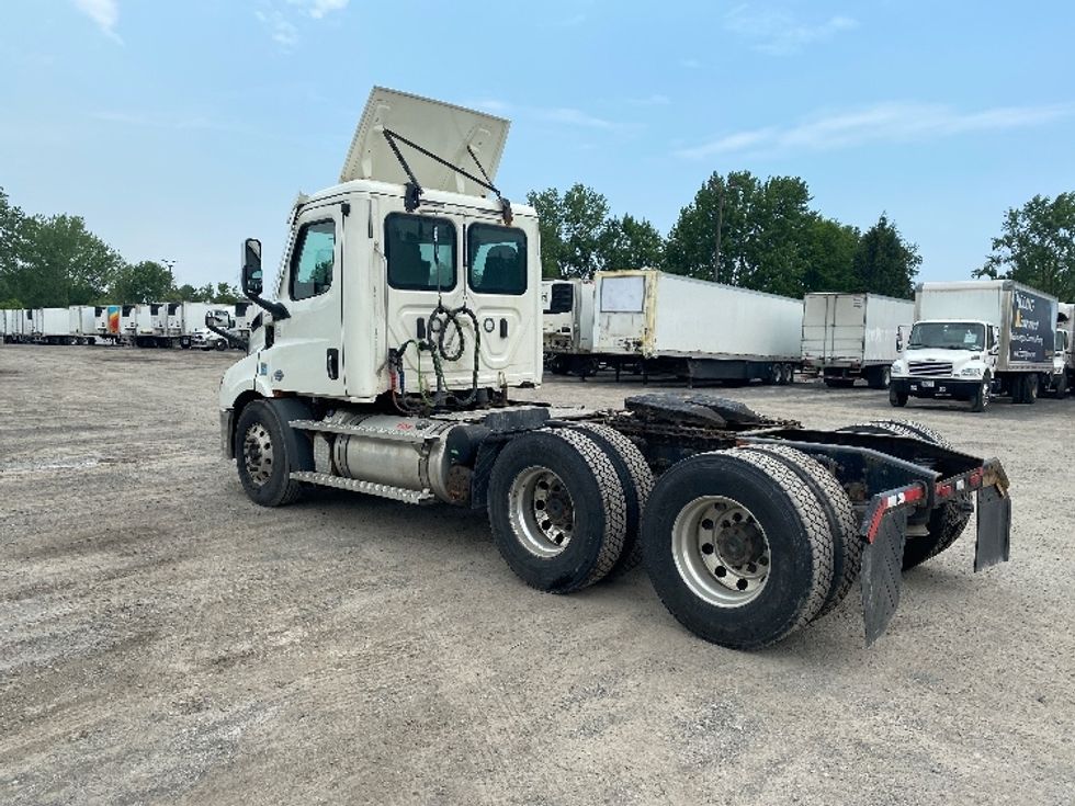 Day Cab Tractor-Heavy Duty Tractors-Freightliner-2020-T11664ST-Minoa-NY-147,028\n\t\tmiles-$ 59,000 - Image 5