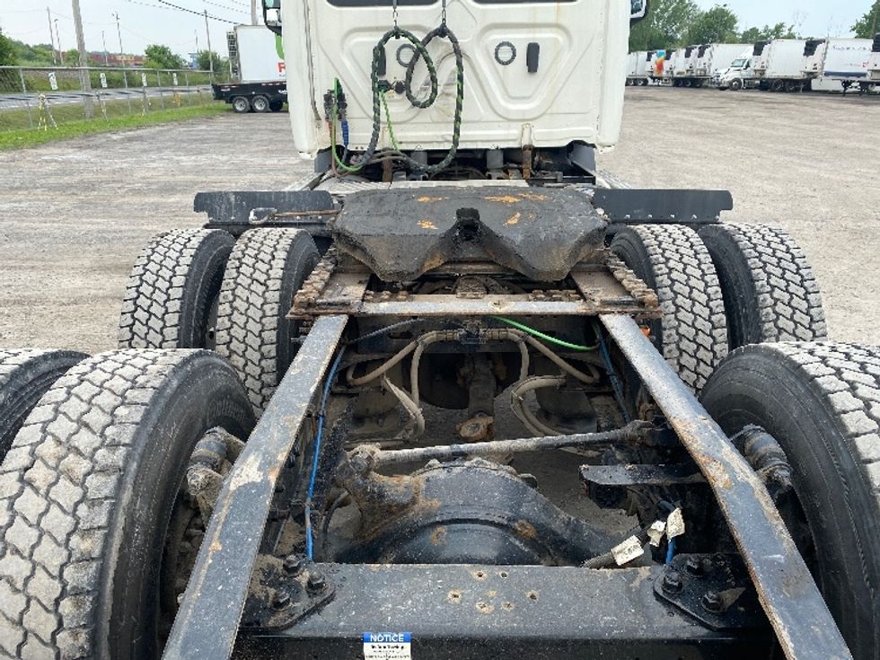 Day Cab Tractor-Heavy Duty Tractors-Freightliner-2020-T11664ST-Minoa-NY-147,028\n\t\tmiles-$ 59,000 - Image 6