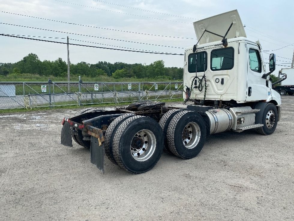 Day Cab Tractor-Heavy Duty Tractors-Freightliner-2020-T11664ST-Minoa-NY-147,028\n\t\tmiles-$ 59,000 - Image 7