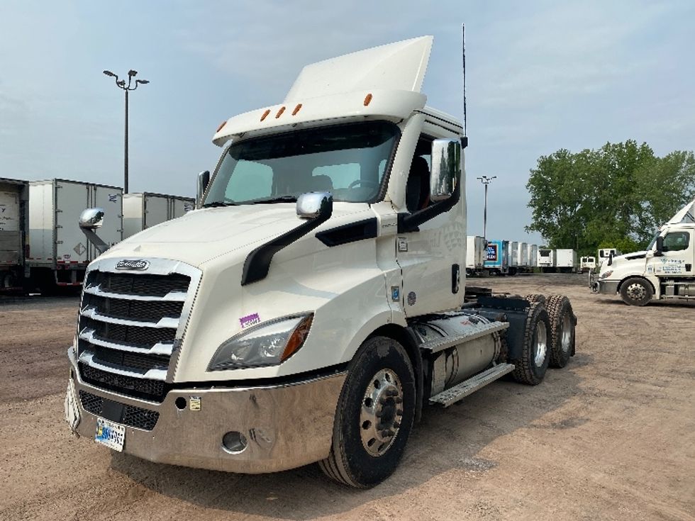 Day Cab Tractor-Heavy Duty Tractors-Freightliner-2020-T11664ST-Minoa-NY-148,614\n\t\tmiles-$ 58,750 - Image 3