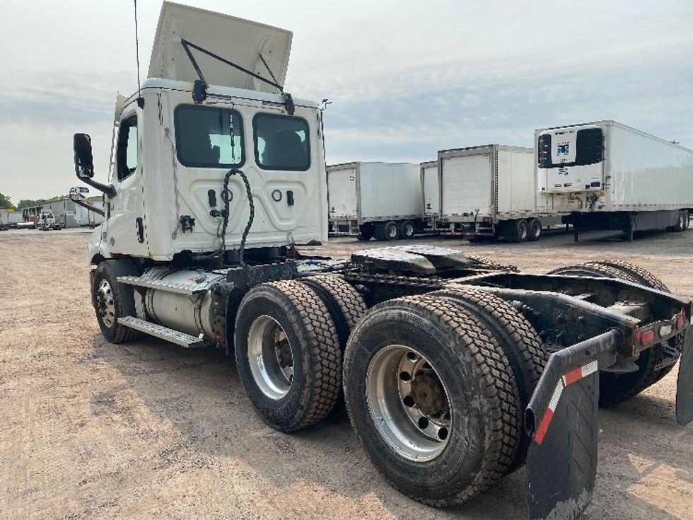 Day Cab Tractor-Heavy Duty Tractors-Freightliner-2020-T11664ST-Minoa-NY-148,614\n\t\tmiles-$ 58,750 - Image 5