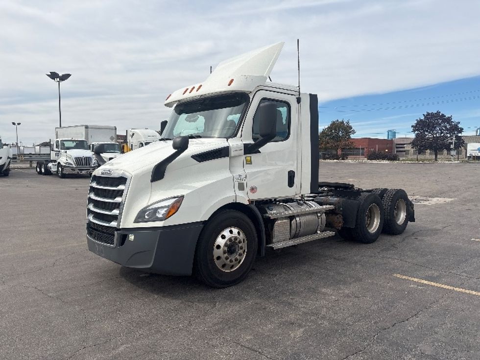 Day Cab Tractor-Heavy Duty Tractors-Freightliner-2020-T11664ST-Mississauga-ON-281,092\n\t\tkm-$ 81,000 - Image 3