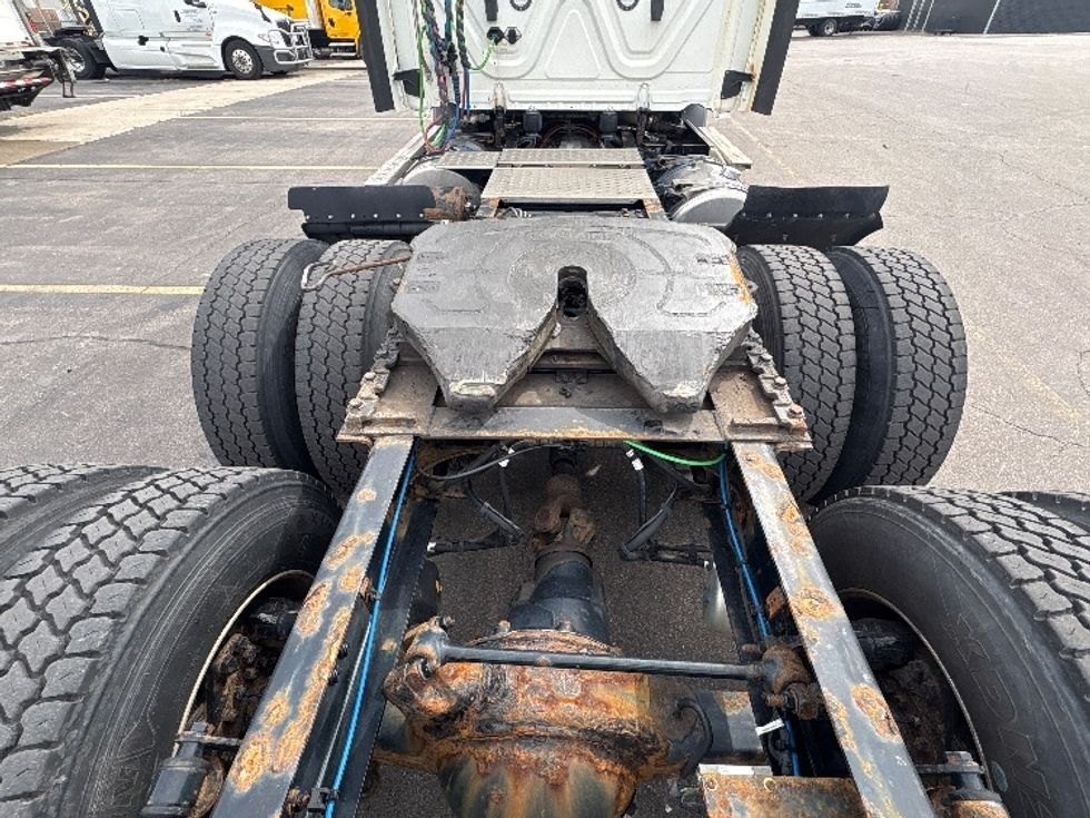 Day Cab Tractor-Heavy Duty Tractors-Freightliner-2020-T11664ST-Mississauga-ON-281,092\n\t\tkm-$ 81,000 - Image 6