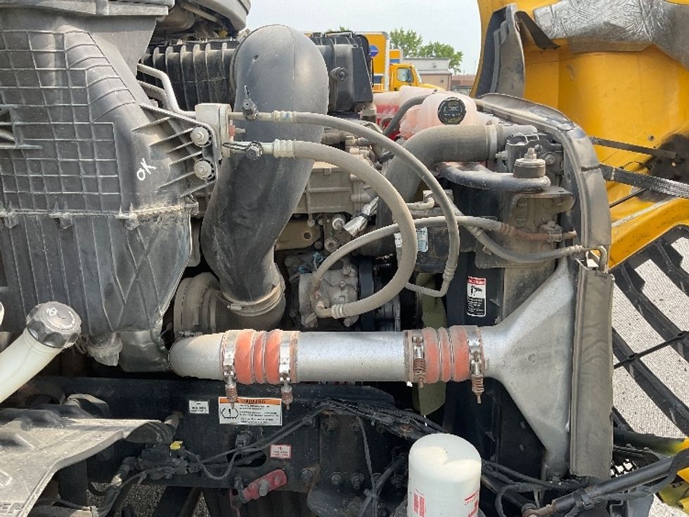 Day Cab Tractor-Heavy Duty Tractors-Freightliner-2020-T11664ST-Moberly-MO-477,350\n\t\tmiles-$ 38,500 - Image 15