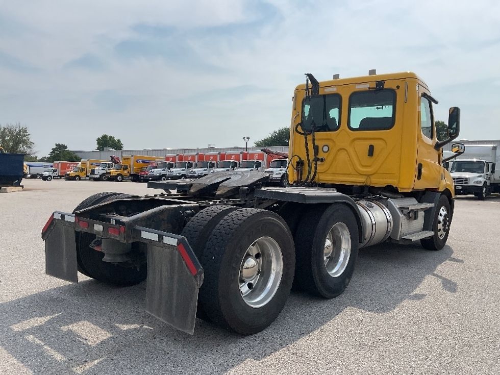 Day Cab Tractor-Heavy Duty Tractors-Freightliner-2020-T11664ST-Moberly-MO-477,350\n\t\tmiles-$ 38,500 - Image 7