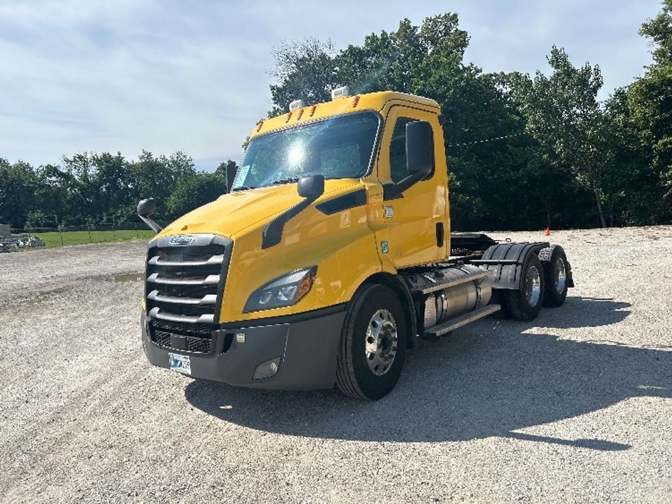 Day Cab Tractor-Heavy Duty Tractors-Freightliner-2020-T11664ST-Moberly-MO-487,917\n\t\tmiles-$ 39,000 - Image 3