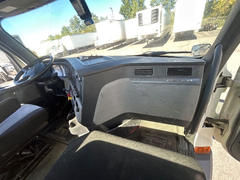 Day Cab Tractor-Heavy Duty Tractors-Freightliner-2020-T11664ST-Montgomery-NY-331,915\n\t\tmiles-$ 49,250 - Image 13