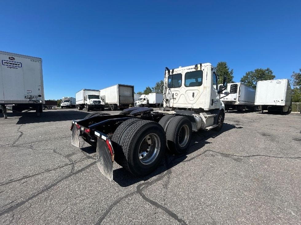 Day Cab Tractor-Heavy Duty Tractors-Freightliner-2020-T11664ST-Montgomery-NY-331,915\n\t\tmiles-$ 49,250 - Image 7