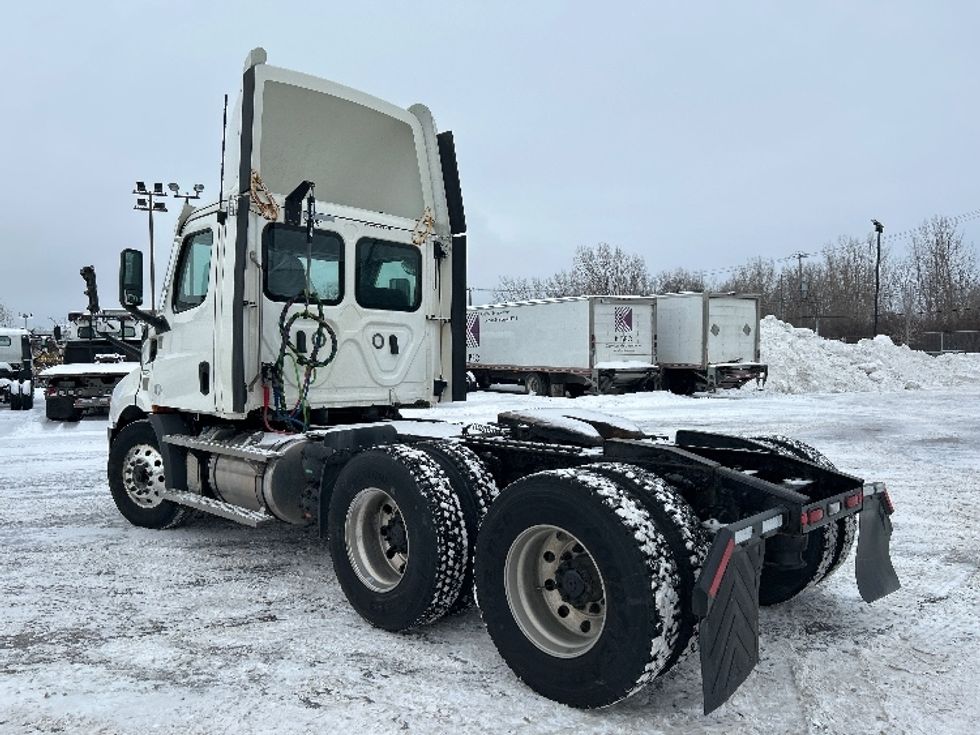 Day Cab Tractor-Heavy Duty Tractors-Freightliner-2020-T11664ST-Montreal-PQ-321,705\n\t\tkm-$ 71,250 - Image 5