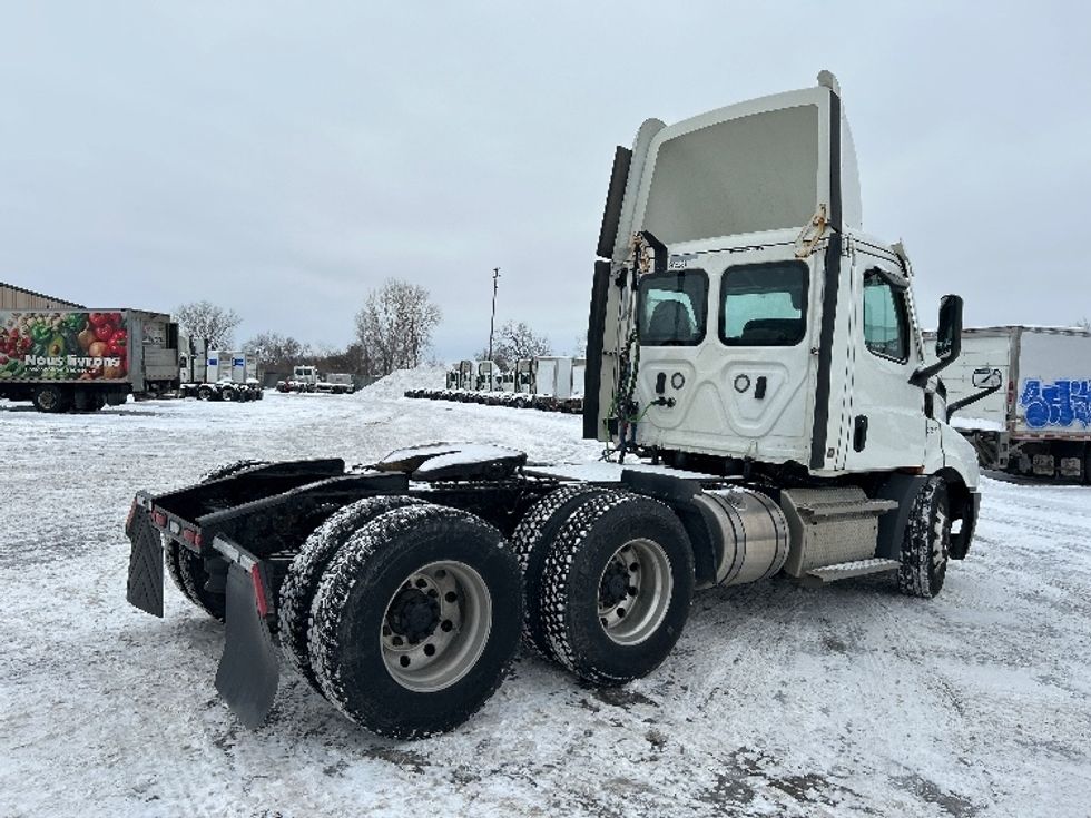 Day Cab Tractor-Heavy Duty Tractors-Freightliner-2020-T11664ST-Montreal-PQ-321,705\n\t\tkm-$ 71,250 - Image 7
