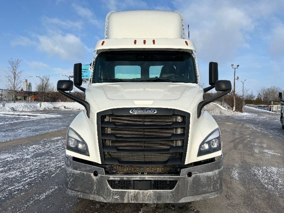 Day Cab Tractor-Heavy Duty Tractors-Freightliner-2020-T11664ST-Montreal-PQ-321,973\n\t\tkm-$ 71,250 - Image 2