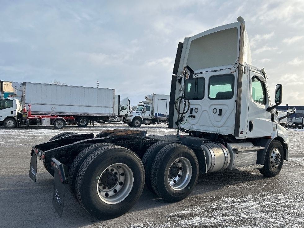 Day Cab Tractor-Heavy Duty Tractors-Freightliner-2020-T11664ST-Montreal-PQ-321,973\n\t\tkm-$ 71,250 - Image 7