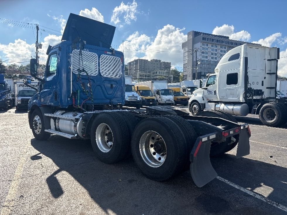Day Cab Tractor-Heavy Duty Tractors-Freightliner-2020-T11664ST-North Bergen-NJ-151,925\n\t\tmiles-$ 61,000 - Image 5