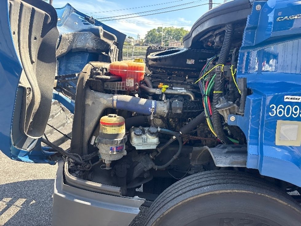 Day Cab Tractor-Heavy Duty Tractors-Freightliner-2020-T11664ST-North Bergen-NJ-190,907\n\t\tmiles-$ 58,500 - Image 16