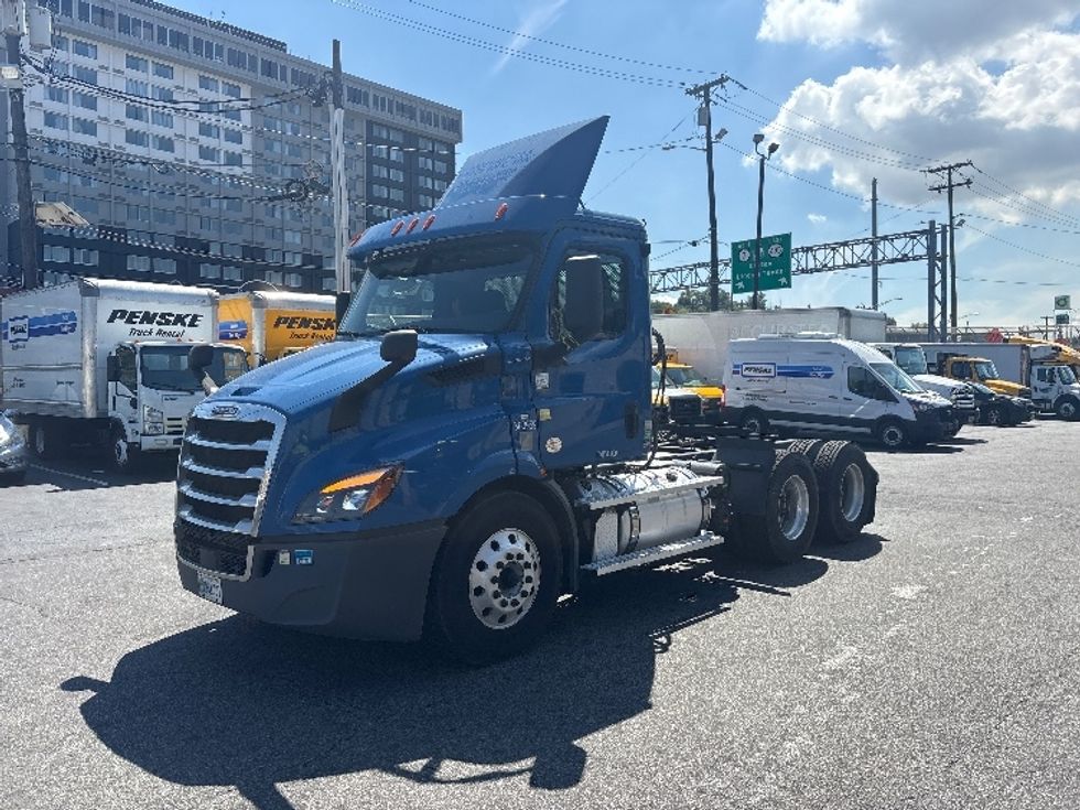 Day Cab Tractor-Heavy Duty Tractors-Freightliner-2020-T11664ST-North Bergen-NJ-190,907\n\t\tmiles-$ 58,500 - Image 3