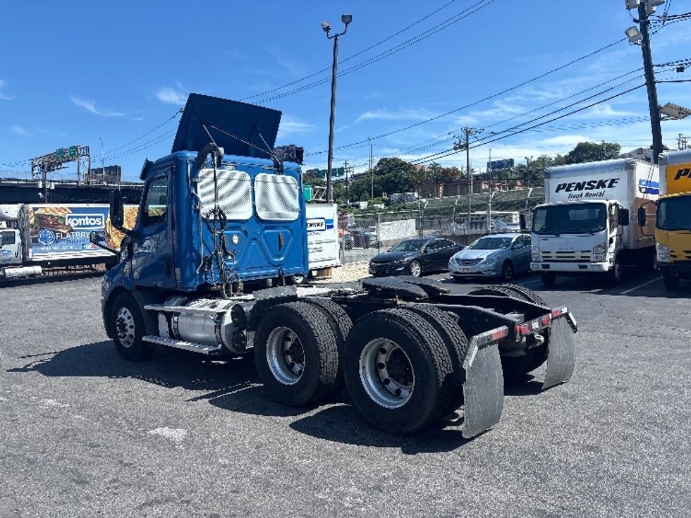 Day Cab Tractor-Heavy Duty Tractors-Freightliner-2020-T11664ST-North Bergen-NJ-190,907\n\t\tmiles-$ 58,500 - Image 5