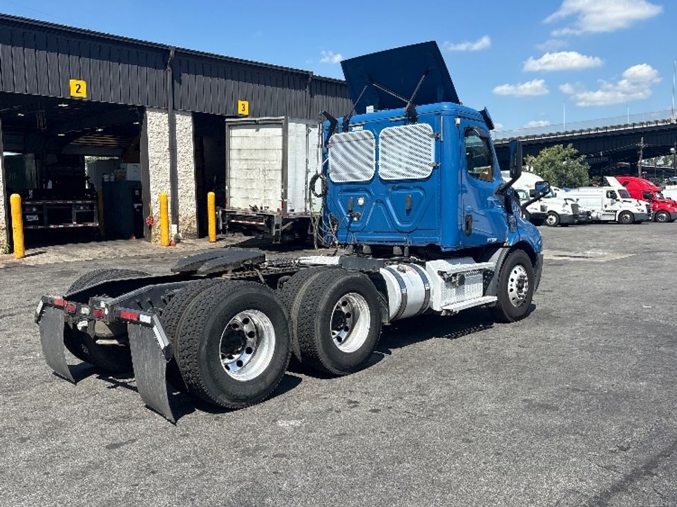 Day Cab Tractor-Heavy Duty Tractors-Freightliner-2020-T11664ST-North Bergen-NJ-190,907\n\t\tmiles-$ 58,500 - Image 7