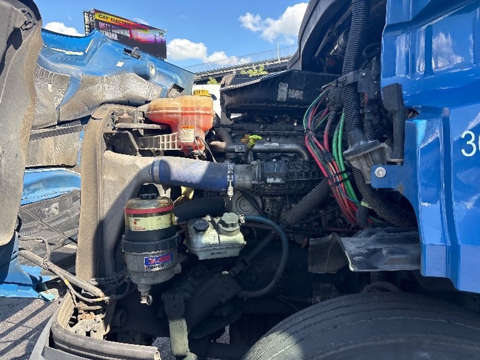 Day Cab Tractor-Heavy Duty Tractors-Freightliner-2020-T11664ST-North Bergen-NJ-263,091\n\t\tmiles-$ 54,750 - Image 16