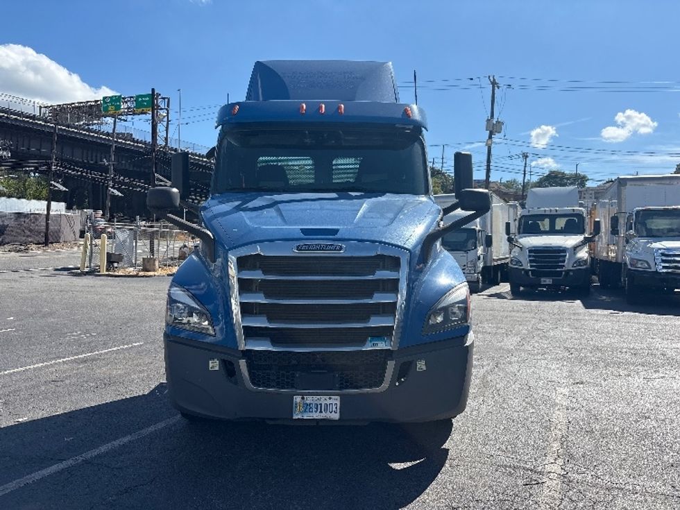 Day Cab Tractor-Heavy Duty Tractors-Freightliner-2020-T11664ST-North Bergen-NJ-263,091\n\t\tmiles-$ 54,750 - Image 2