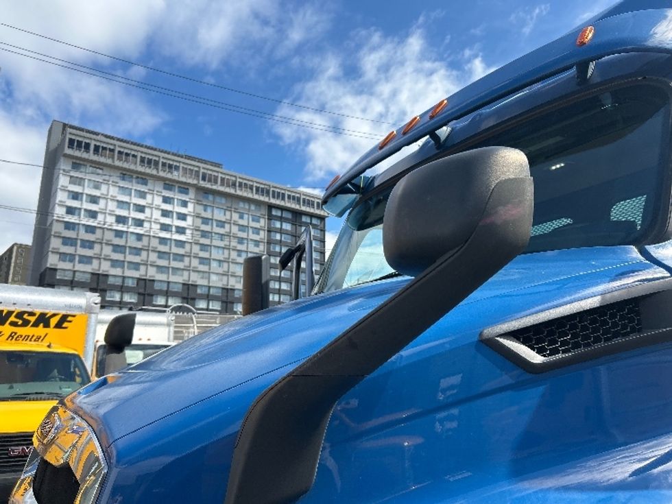 Day Cab Tractor-Heavy Duty Tractors-Freightliner-2020-T11664ST-North Bergen-NJ-264,980\n\t\tmiles-$ 50,750 - Image 21