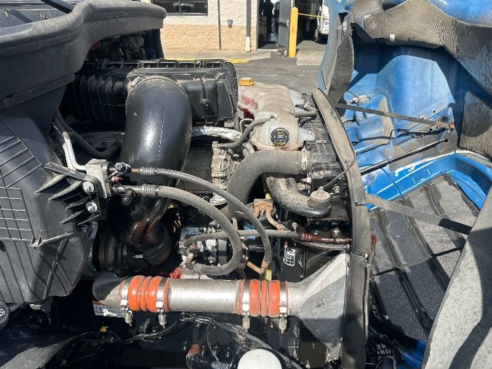 Day Cab Tractor-Heavy Duty Tractors-Freightliner-2020-T11664ST-North Bergen-NJ-295,936\n\t\tmiles-$ 48,750 - Image 15