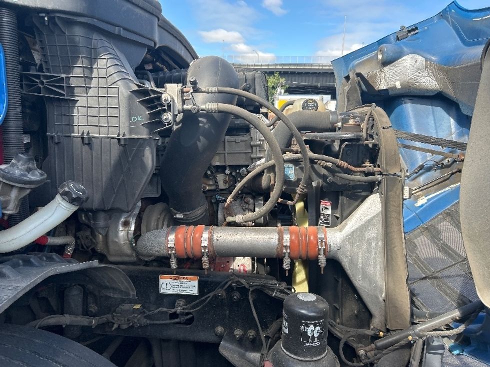 Day Cab Tractor-Heavy Duty Tractors-Freightliner-2020-T11664ST-North Bergen-NJ-300,000\n\t\tmiles-$ 48,500 - Image 15