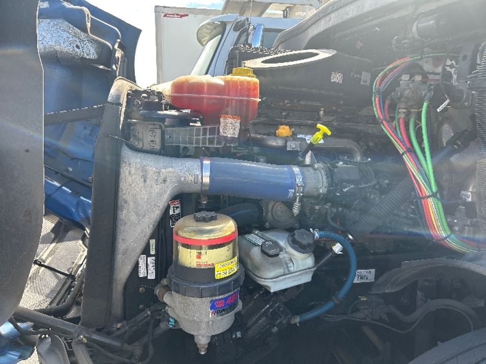 Day Cab Tractor-Heavy Duty Tractors-Freightliner-2020-T11664ST-North Bergen-NJ-300,000\n\t\tmiles-$ 48,500 - Image 16