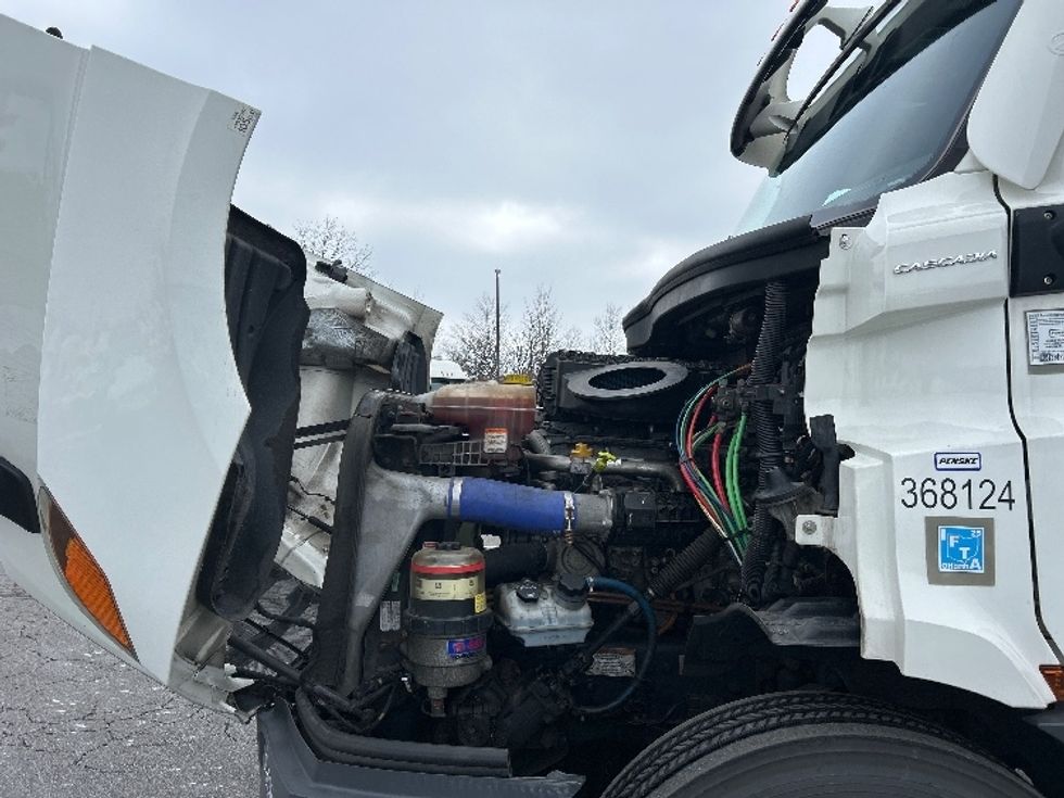 Day Cab Tractor-Heavy Duty Tractors-Freightliner-2020-T11664ST-Obetz-OH-401,795\n\t\tmiles-$ 47,000 - Image 16