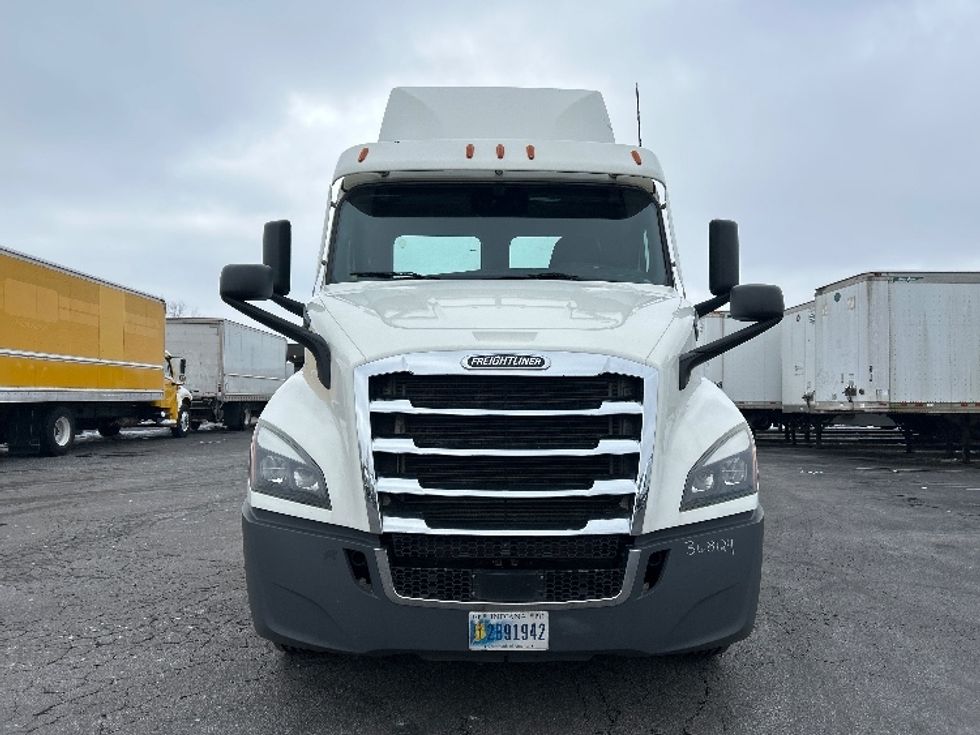 Day Cab Tractor-Heavy Duty Tractors-Freightliner-2020-T11664ST-Obetz-OH-401,795\n\t\tmiles-$ 47,000 - Image 2