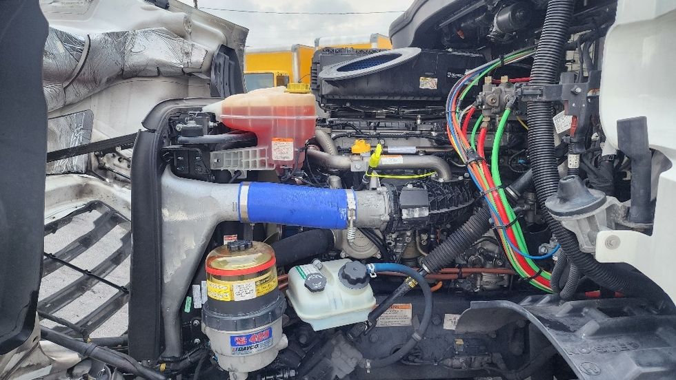 Day Cab Tractor-Heavy Duty Tractors-Freightliner-2020-T11664ST-Ocala-FL-459,775\n\t\tmiles-$ 47,500 - Image 16