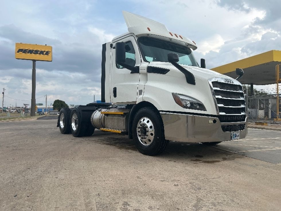 Day Cab Tractor-Heavy Duty Tractors-Freightliner-2020-T11664ST-Oklahoma City-OK-433,981\n\t\tmiles-$ 50,500 - Image 1
