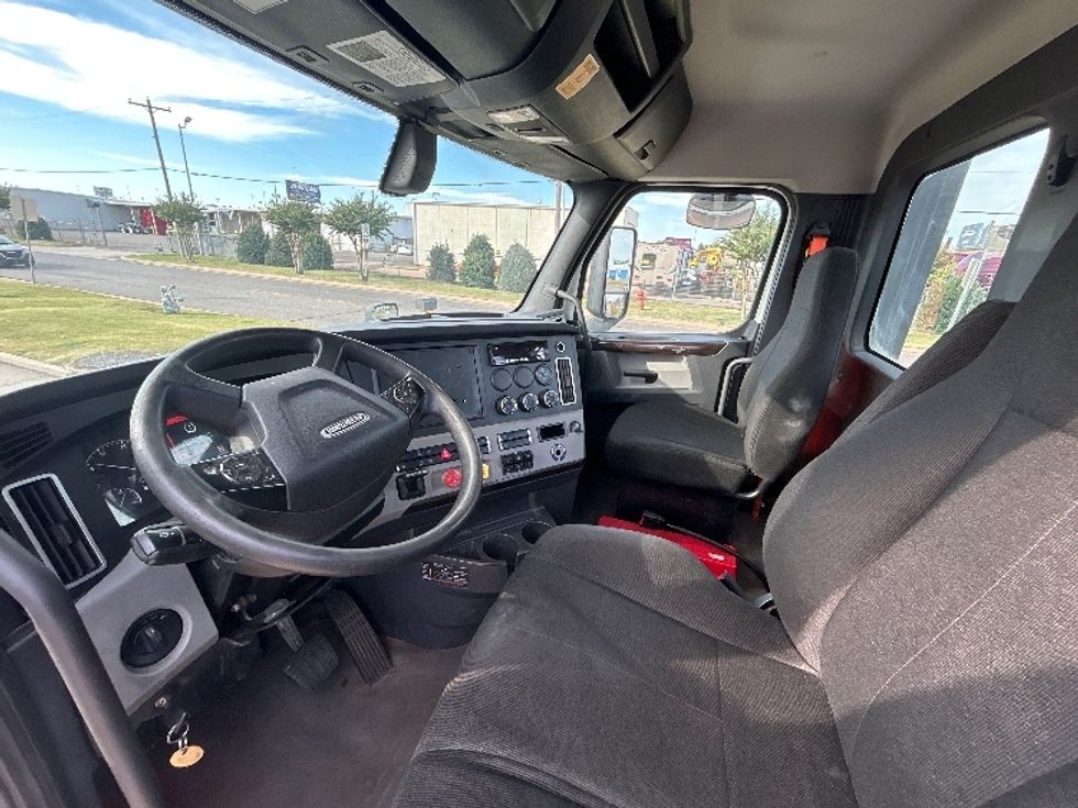 Day Cab Tractor-Heavy Duty Tractors-Freightliner-2020-T11664ST-Oklahoma City-OK-433,981\n\t\tmiles-$ 50,500 - Image 10