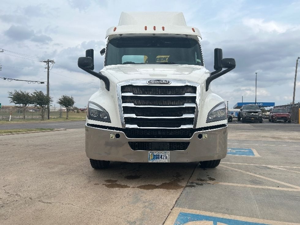 Day Cab Tractor-Heavy Duty Tractors-Freightliner-2020-T11664ST-Oklahoma City-OK-433,981\n\t\tmiles-$ 50,500 - Image 2