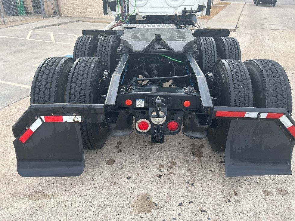 Day Cab Tractor-Heavy Duty Tractors-Freightliner-2020-T11664ST-Oklahoma City-OK-433,981\n\t\tmiles-$ 50,500 - Image 6