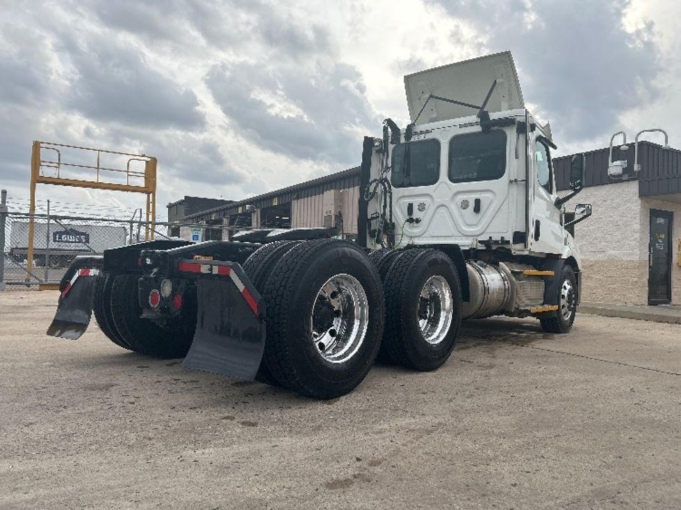 Day Cab Tractor-Heavy Duty Tractors-Freightliner-2020-T11664ST-Oklahoma City-OK-433,981\n\t\tmiles-$ 50,500 - Image 7